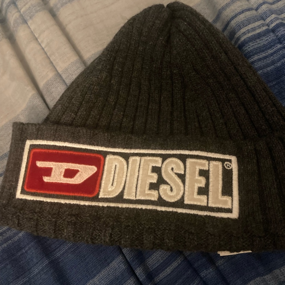 Diesel hat ( wool)